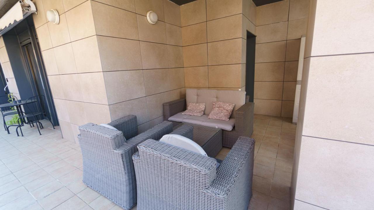 Rentalsevilla Coqueto Apartamento Con Terraza Privada Εξωτερικό φωτογραφία